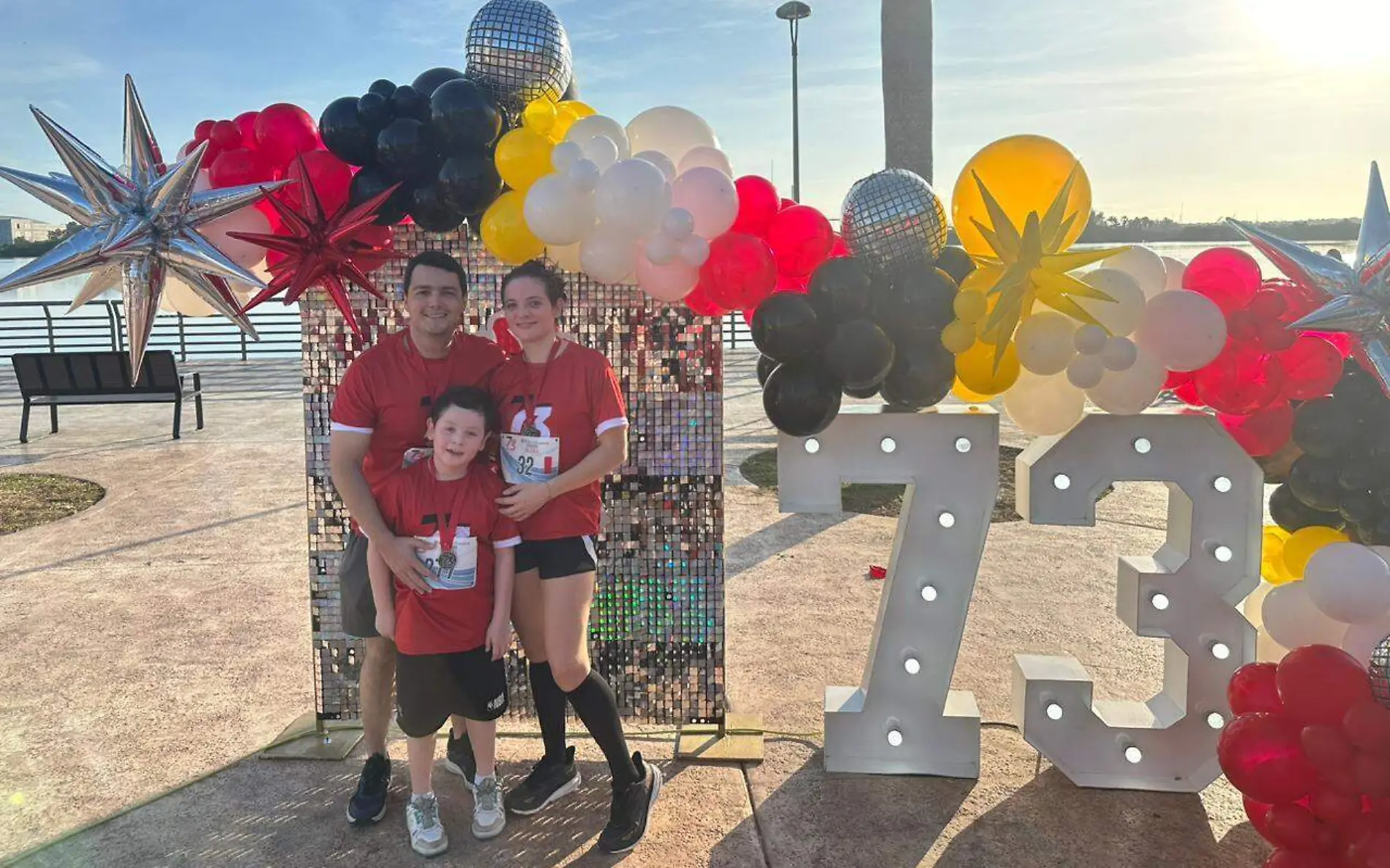 Marcelo Cazubón, Norma Meza, Alfonso Valdez y Benjamín Larrion felicitaron a El Sol de Tampico Leo Deantes (1)